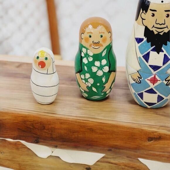 Set 5 Hand-Painted Nesting Dolls - Picture 4 of 6